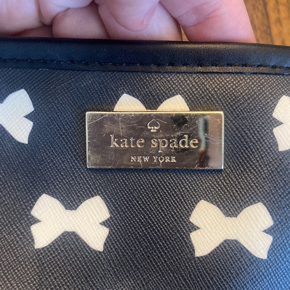 Kate Spade Black and White Bow Wristlet/Clutch - Picture 4 of 4